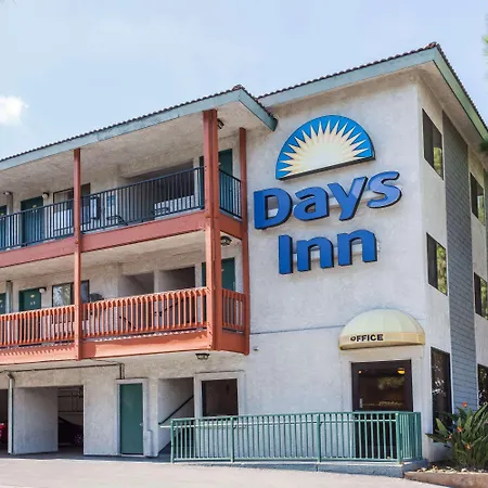 Days Inn By Wyndham Anaheim West